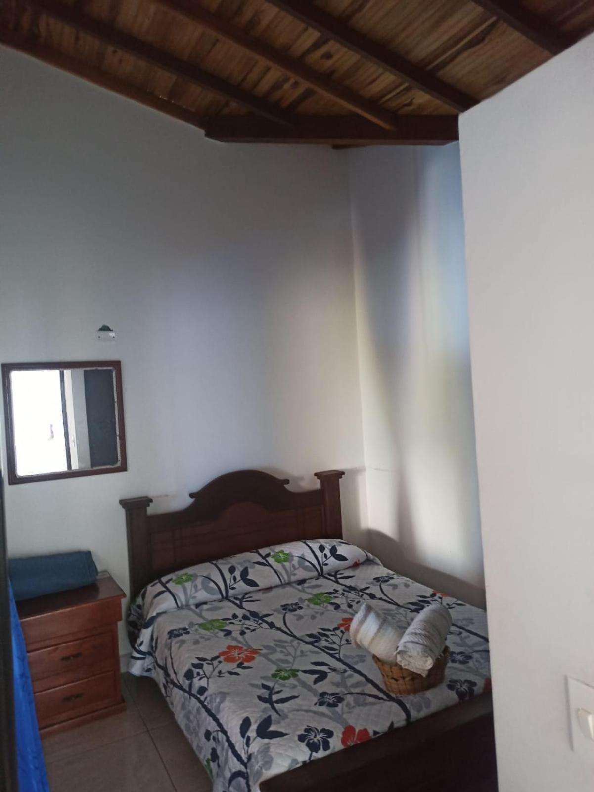 Hostal Jose Navarro Guadalupe エクステリア 写真
